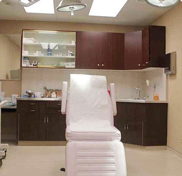 Minor Surgery and Procedure Room